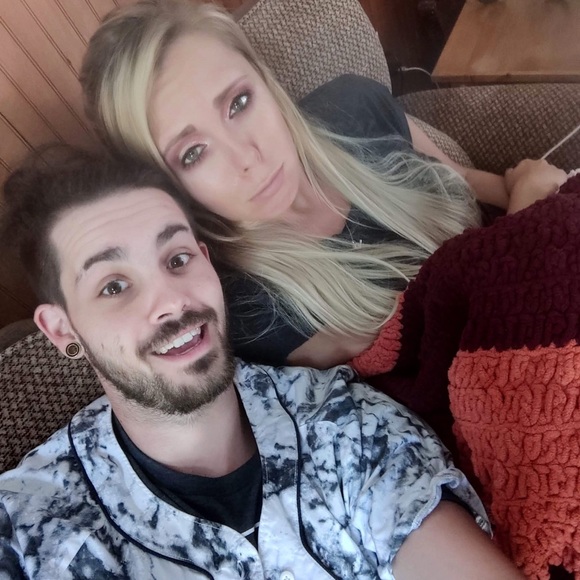 Meet your Posher, Jessica - Picture 3 of 3